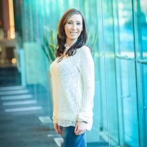 Meet your Posher, Holly